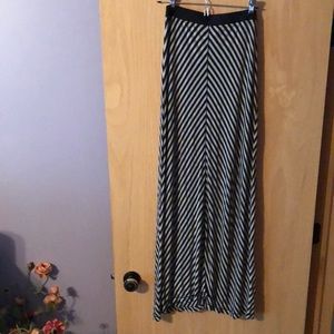 Max studio, super soft, maxi skirt